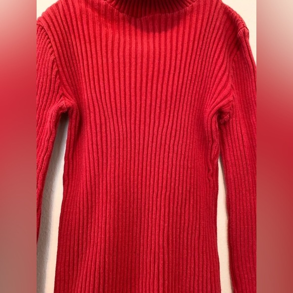 Red Ribbed Turtleneck - Picture 8 of 13